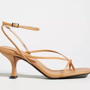 Jeffrey Campbell Fluxx Kitten Heels sz 8 - Neutral